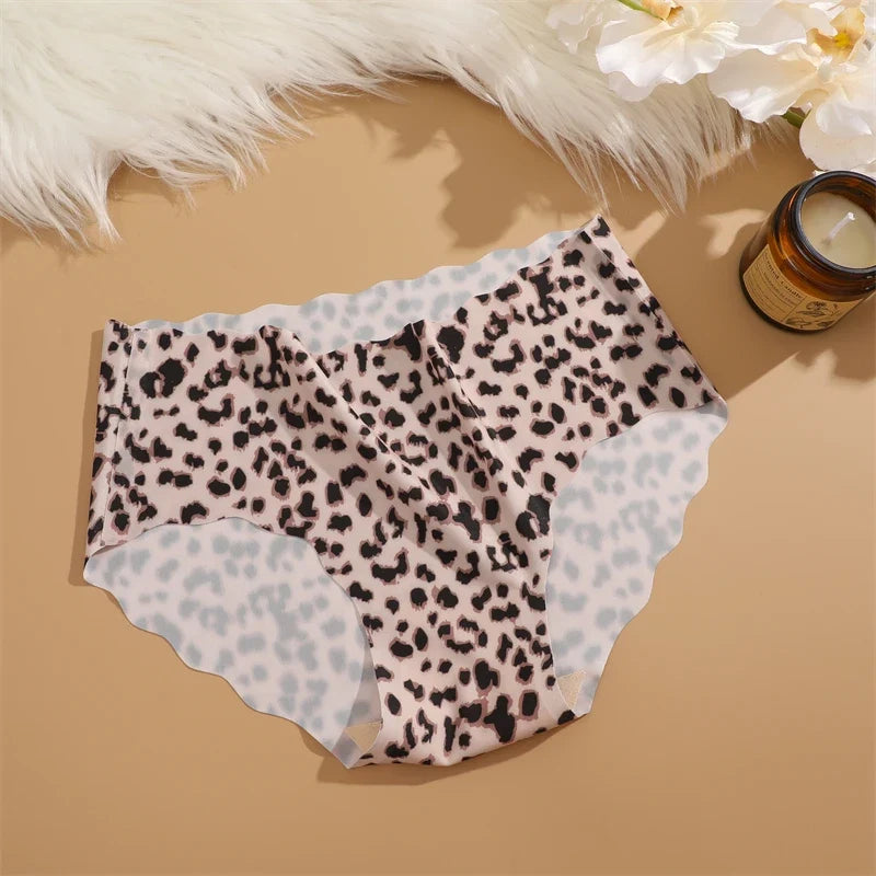 3Pcs Seamless Women's Panties S-XXL Sexy Butterfly Briefs Fashion Leopard Heart Breathable Female Comfortable Cozy Sexy Lingerie