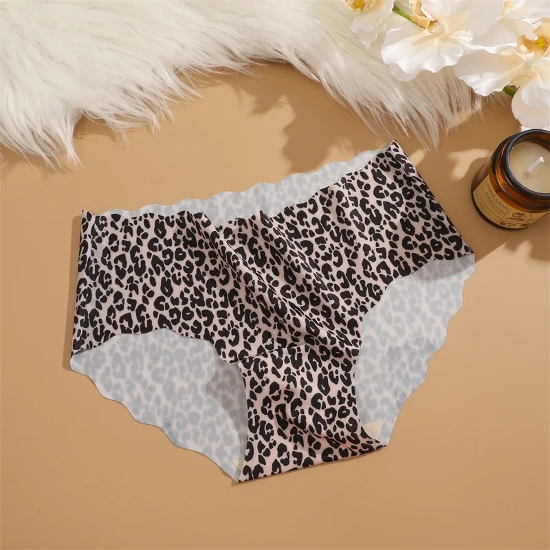 3Pcs Seamless Women's Panties S-XXL Sexy Butterfly Briefs Fashion Leopard Heart Breathable Female Comfortable Cozy Sexy Lingerie