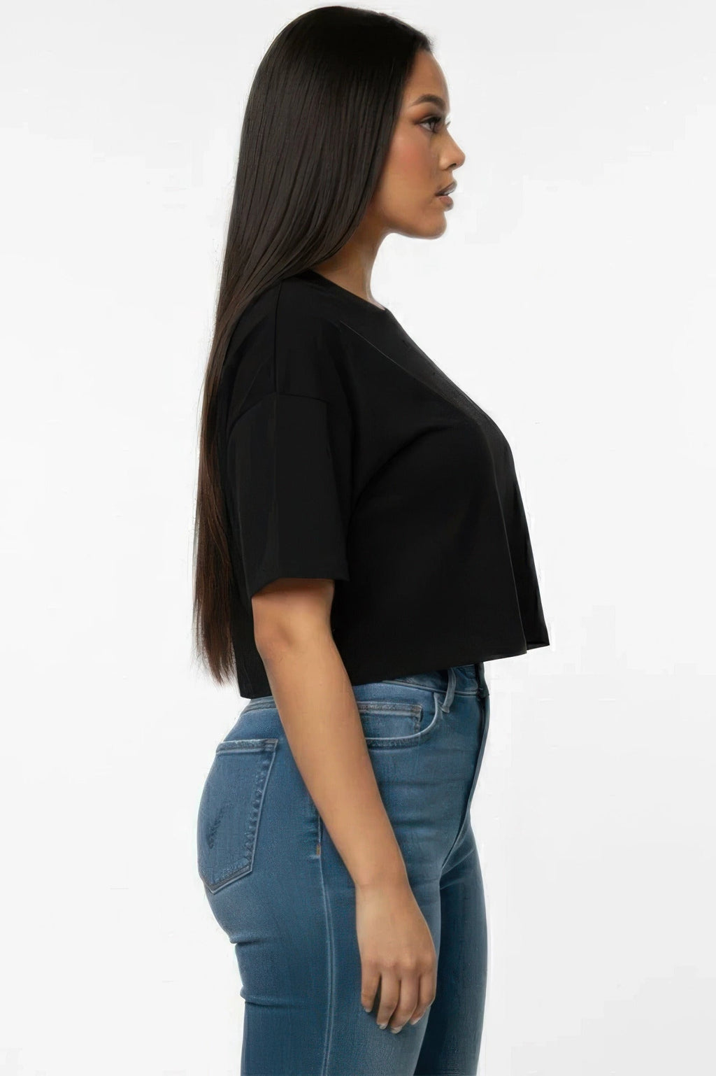 Everyday Essential Cropped Crew Neck T-Shirt